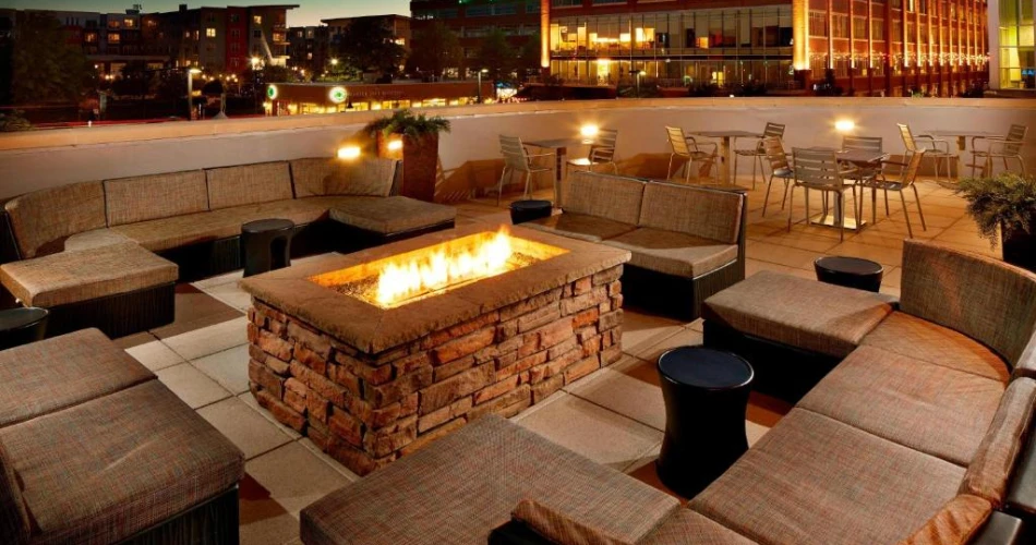 Top Hotels Close to Acrisure Stadium: Best Choices for Steelers Fans