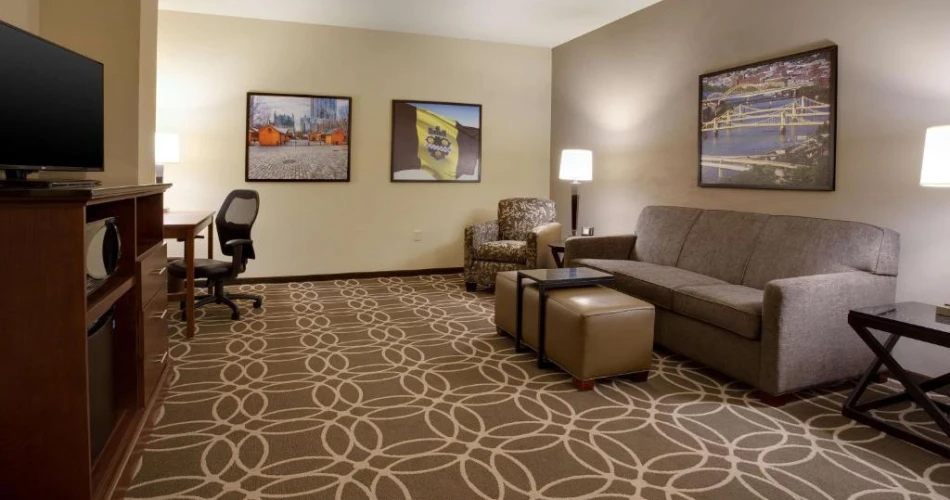 Game Day Ready: Hotels Just Minutes from Acrisure Stadium