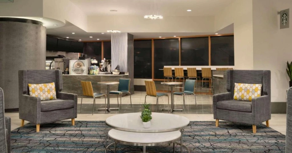 Game Day Ready: Hotels Just Minutes from Acrisure Stadium