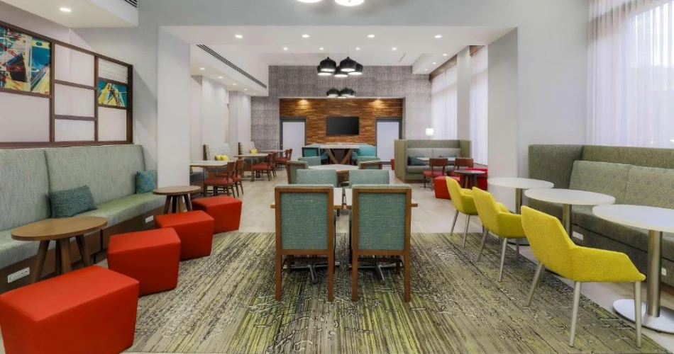 Game Day Ready: Hotels Just Minutes from Acrisure Stadium