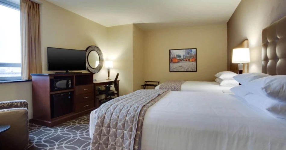 Hotels Within Walking Distance of Acrisure Stadium: Convenience and Comfort