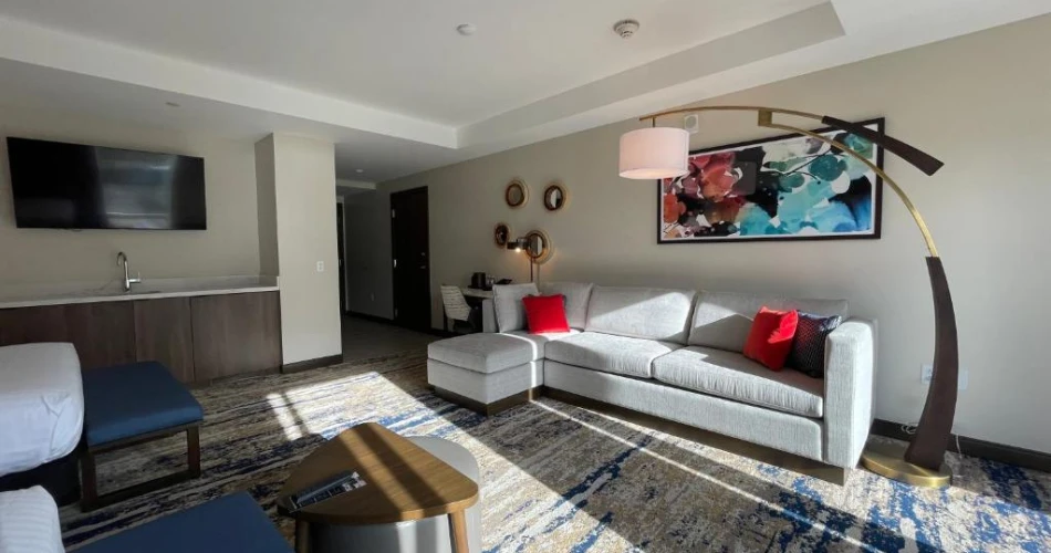 Pittsburgh Getaway: Discover the Best Hotels Closest to Acrisure Stadium