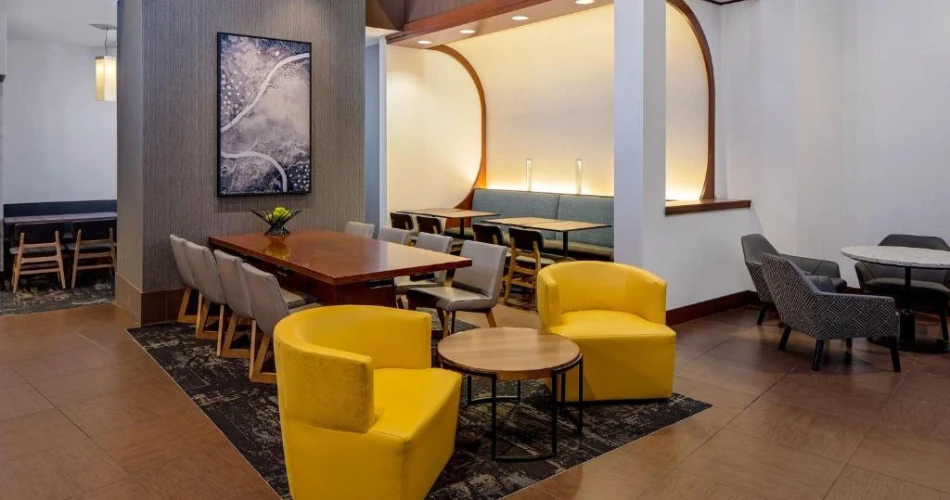 Pittsburgh Getaway: Discover the Best Hotels Closest to Acrisure Stadium